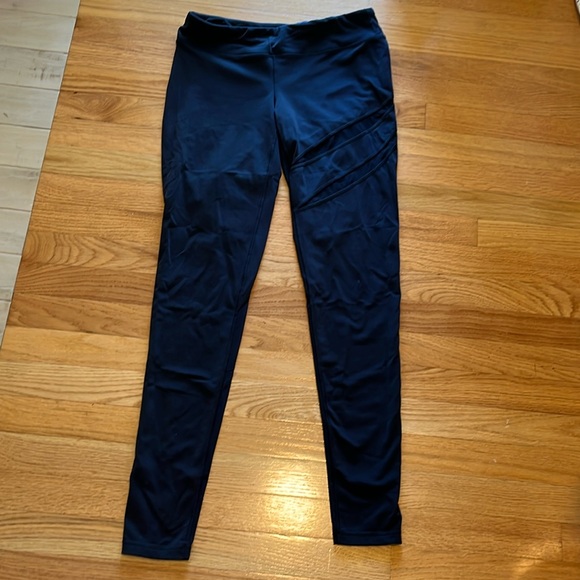 Titika Heart Mesh legging size 10 like new - Picture 3 of 16